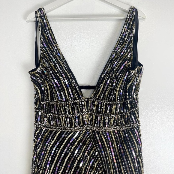 MAC DUGGAL Stripe Sequin Plunge Column Gown in Black Gold Size US 14 - Picture 3 of 8